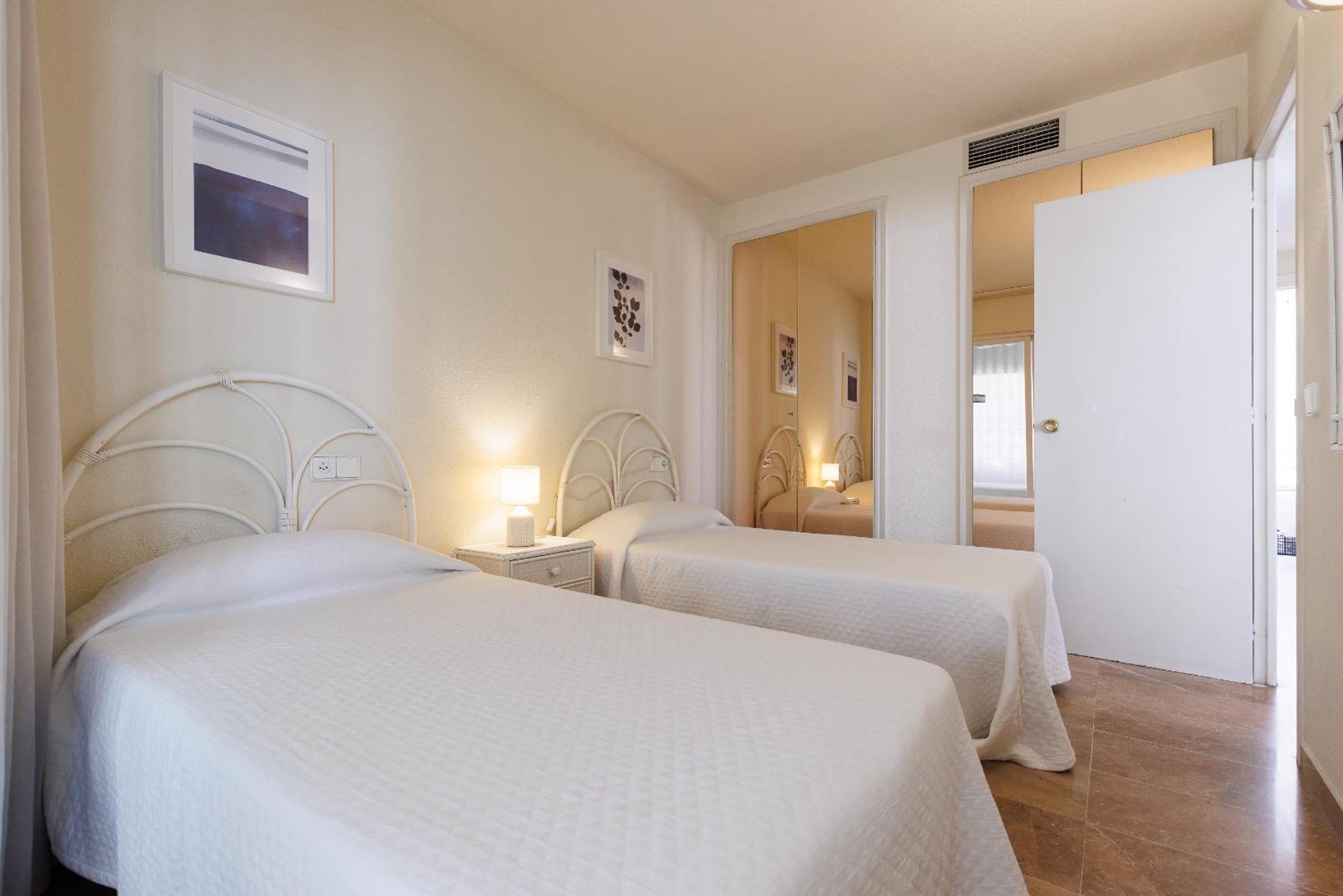 Uhc Center Apartments Salou Extérieur photo